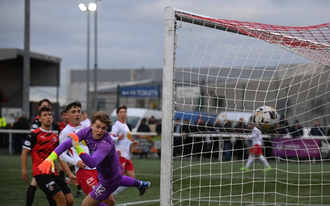 SPFL 2: 10-men Spartans curtail Clyde as Craigen cracker earns share of the spoils